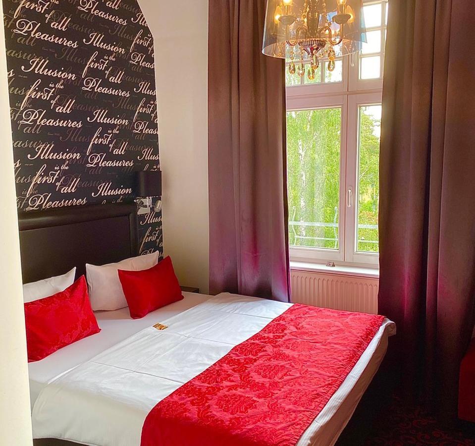 Hotel Kronprinz Falkensee Bagian luar foto