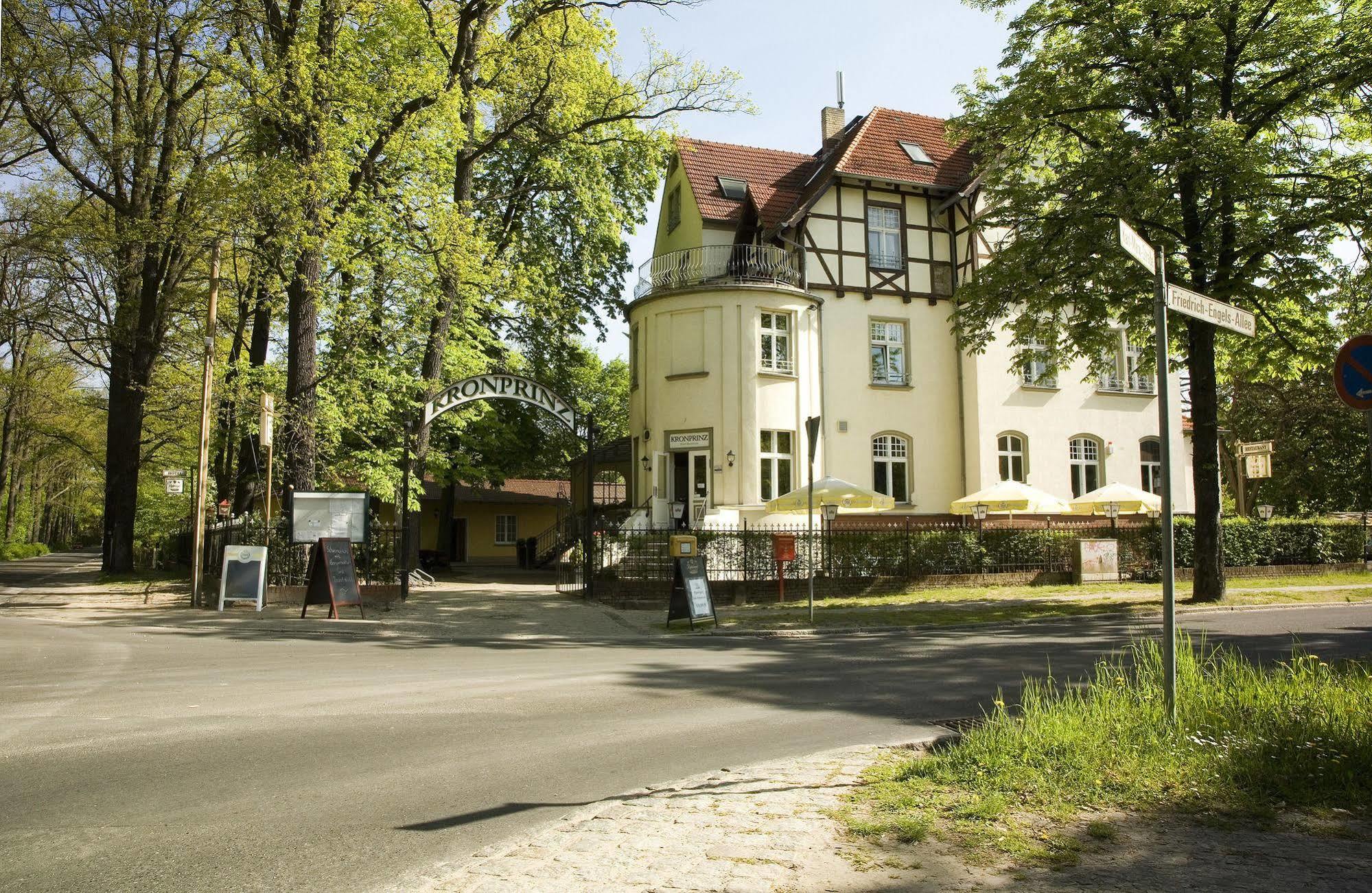 Hotel Kronprinz Falkensee Bagian luar foto