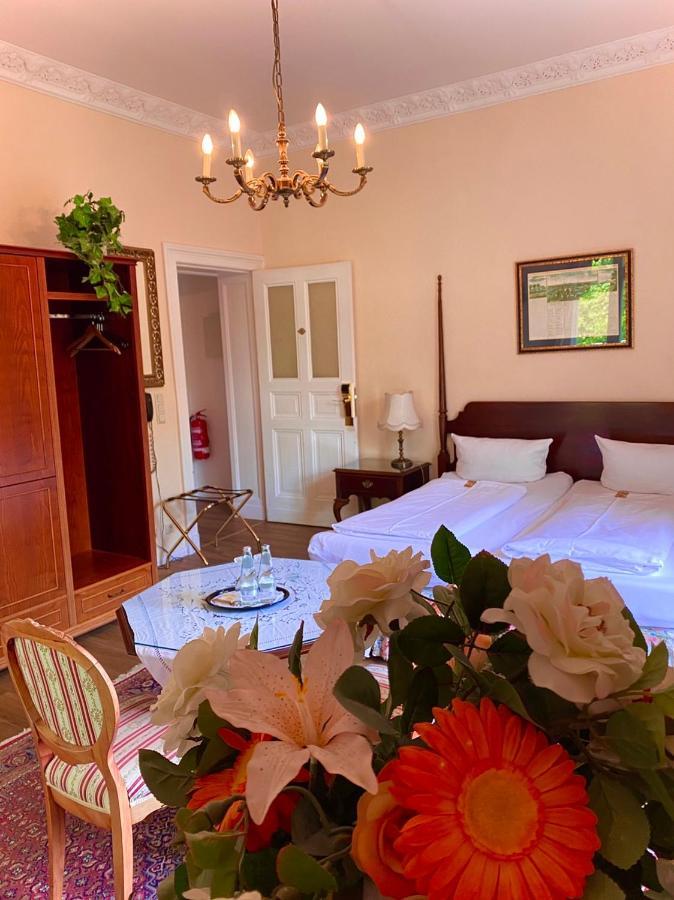 Hotel Kronprinz Falkensee Bagian luar foto